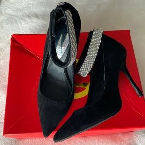 Wishbone collection high heels